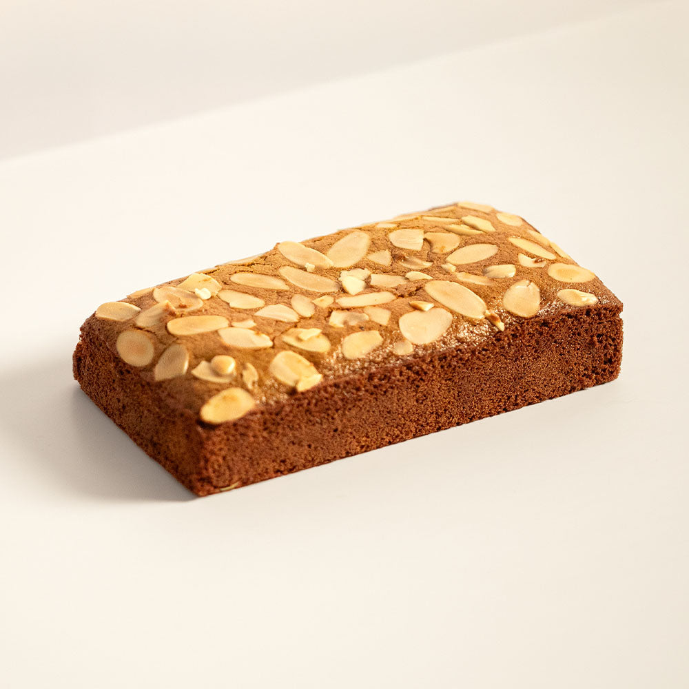 Classic Almond Cake